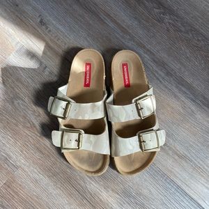 Cute white/beige/tan camo printed sandals